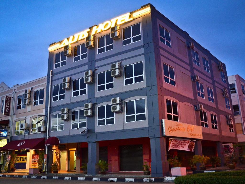 Altis Hotel Langkawi Kuah Exterior photo